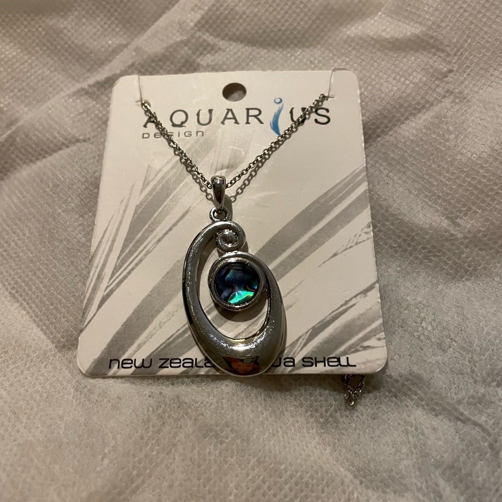 Women’s New Necklace.